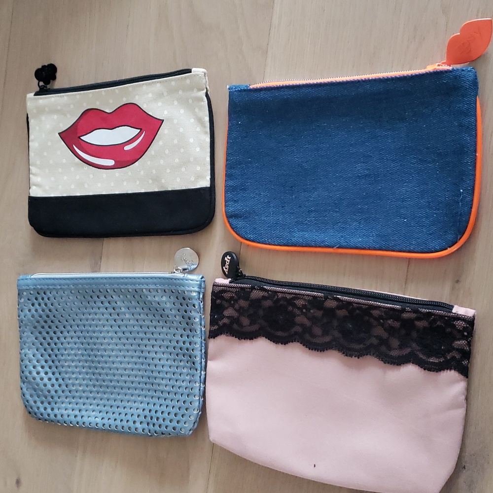 NEW IPSY make up pouch